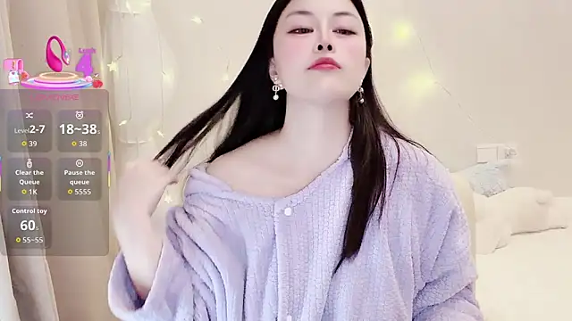 LuLu-Moon online show from February 24, 9:46 pm