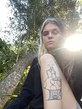 ittybittymeryssa online show from November 1, 7:05 pm