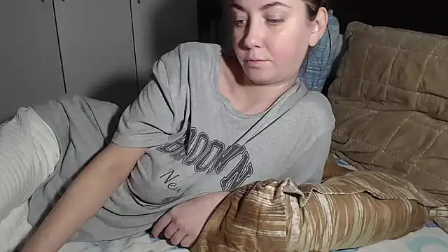 Snapshot of petite_danielle chatting on January 13, 5:18 pm petite danielle online show from January 13, 5:18 pm