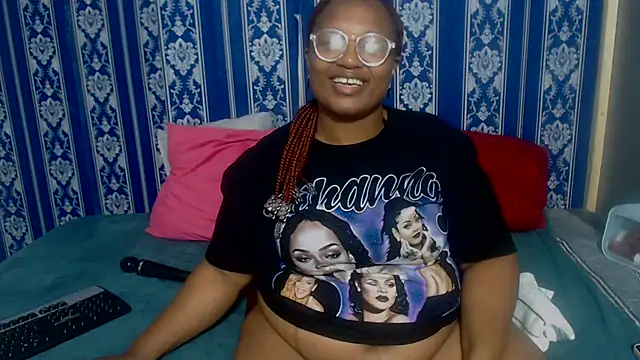 JUICEYLIPS333 online show from December 17, 11:16 am