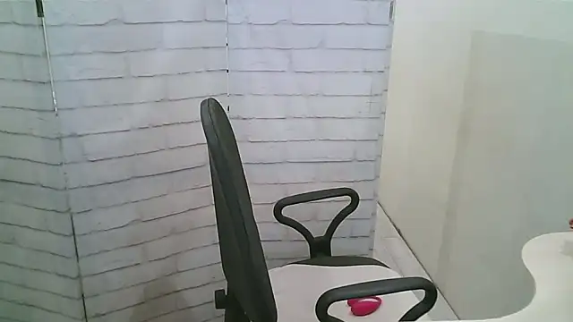 Helen xi  online show from December 22, 5:10 pm