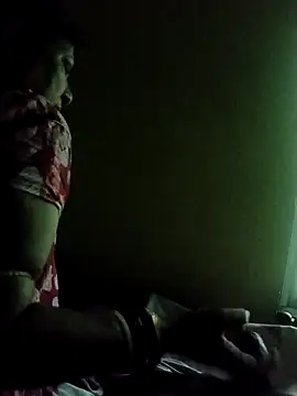 Snapshot of humtum2254 chatting on October 16, 12:33 am humtum2254 online show from October 16, 12:33 am