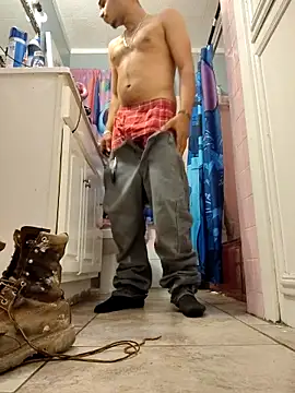 Snapshot of bigb499 chatting on October 14, 7:31 am bigb499 online show from October 14, 7:31 am