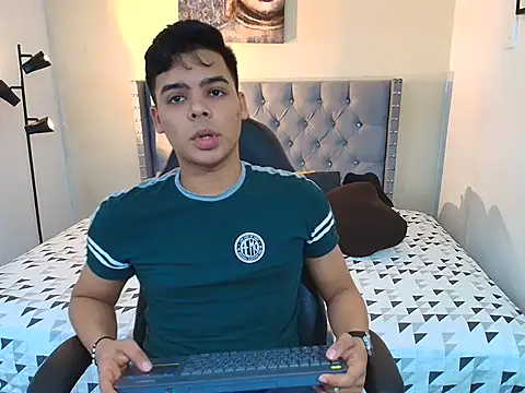 Snapshot of stewart_mateo_ chatting on September 22, 2:02 am stewart mateo online show from September 22, 2:02 am