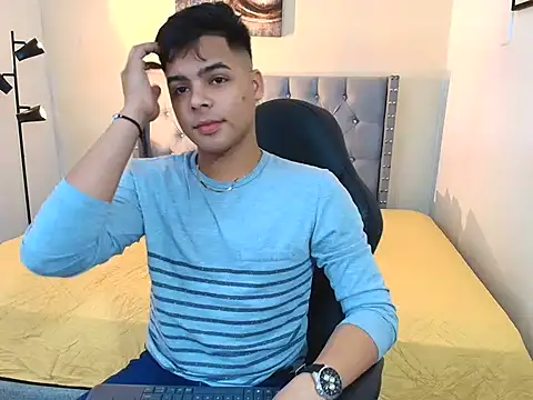 Snapshot of stewart_mateo_ chatting on September 24, 2:37 am stewart mateo online show from September 24, 2:37 am