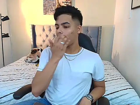 Snapshot of stewart_mateo_ chatting on September 25, 2:15 am stewart mateo online show from September 25, 2:15 am