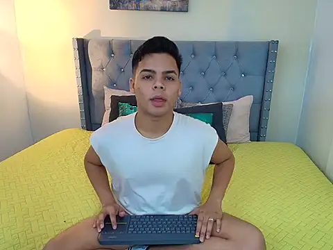 Snapshot of stewart_mateo_ chatting on October 9, 1:58 am stewart mateo online show from October 9, 1:58 am