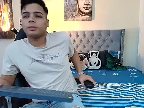 Snapshot of stewart_mateo_ chatting on October 18, 2:03 am stewart mateo online show from October 18, 2:03 am