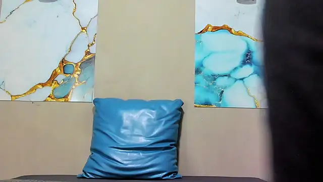 DOUGLAS 099 online show from November 12, 1:22 pm