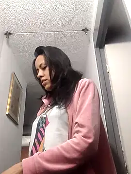 Snapshot of Queen_Ashly chatting on September 9, 12:21 am Queen Ashly online show from September 9, 12:21 am