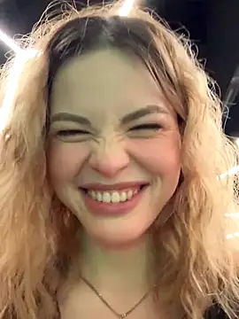 Snapshot of SMELLSEX chatting on November 5, 6:41 pm SMELLSEX online show from November 5, 6:41 pm