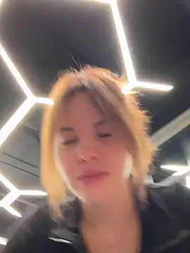 SMELLSEX online show from March 3, 6:25 pm