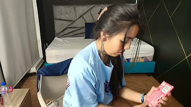 LiaMonroee  online show from October 28, 3:10 am