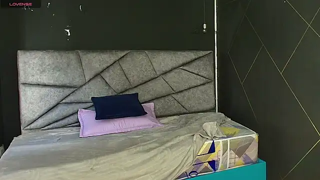 LiaMonroee  online show from November 9, 11:52 am