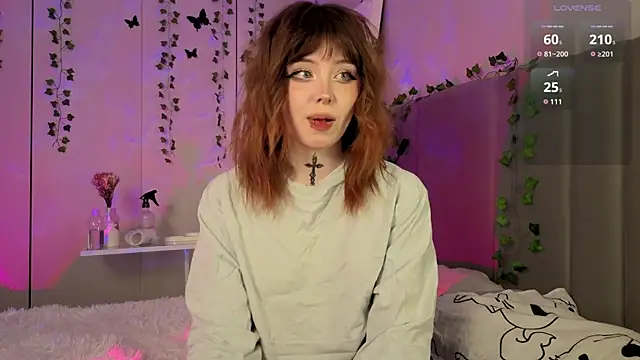 Snapshot of RileyVice chatting on November 29, 9:01 am RileyVice online show from November 29, 9:01 am