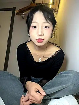 jingjing005 online show from December 4, 6:44 am