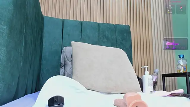 Snapshot of EvelynFoxx- chatting on November 17, 7:19 pm EvelynFoxx- online show from November 17, 7:19 pm