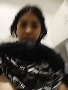 Snapshot of Syndel23 chatting on September 13, 9:47 pm Syndel23 online show from September 13, 9:47 pm