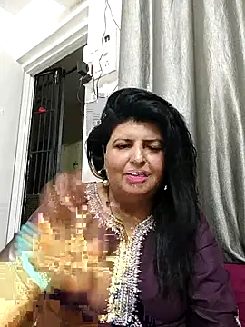 Snapshot of Jann_Riya333 chatting on July 7, 12:20 pm Jann Riya333 online show from July 7, 12:20 pm