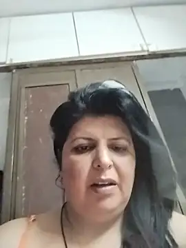 Snapshot of Jann_Riya333 chatting on July 11, 10:22 pm Jann Riya333 online show from July 11, 10:22 pm