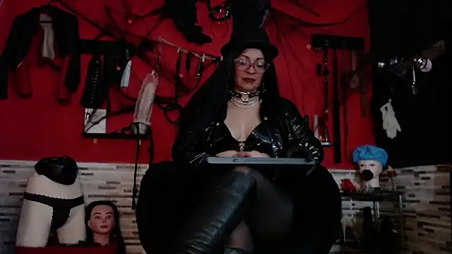 Miss Mirandaa online show from November 1, 4:14 am