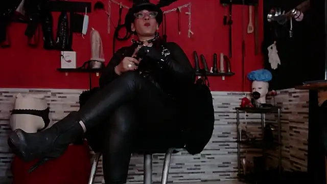 Miss Mirandaa online show from November 8, 11:47 pm