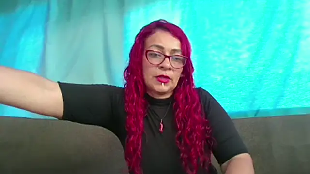 Snapshot of Miss_Mirandaa chatting on June 9, 9:04 pm Miss Mirandaa online show from June 9, 9:04 pm