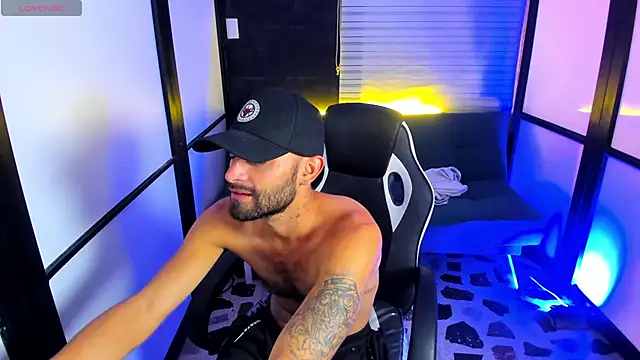 leostorm  online show from September 9, 5:07 am