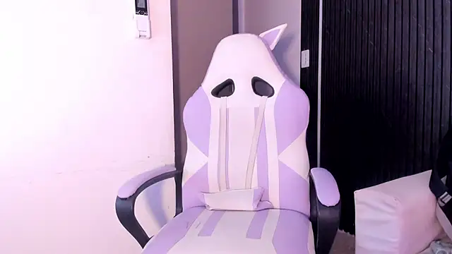 Gabrielaa Miller  online show from December 2, 7:53 pm