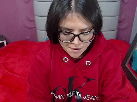 Snapshot of Cailing_Zu chatting on December 5, 7:39 am Cailing Zu online show from December 5, 7:39 am