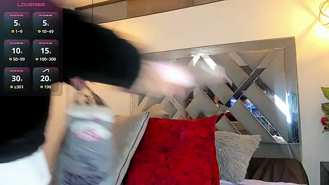 Snapshot of Candy_Hott7 chatting on November 5, 7:58 pm Candy Hott7 online show from November 5, 7:58 pm