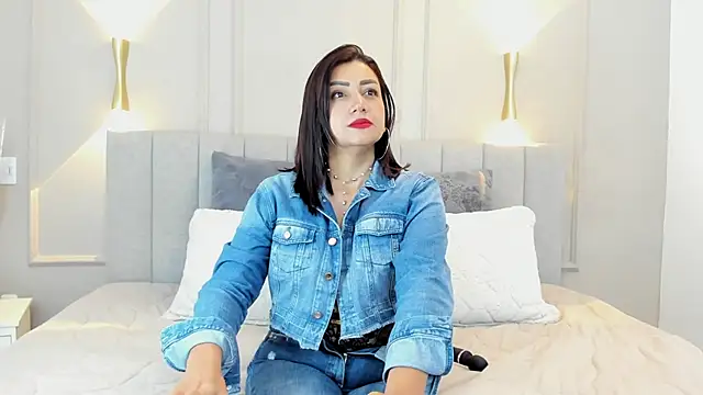 victoria bourne online show from October 9, 7:23 pm