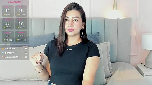 Snapshot of victoria_bourne chatting on June 18, 7:18 pm victoria bourne online show from June 18, 7:18 pm
