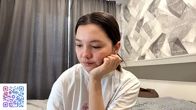 KiraVelvet online show from November 6, 8:04 am