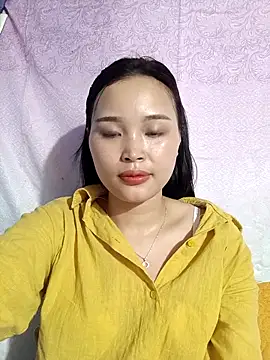 Lili lovely online show from October 5, 8:12 am