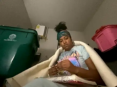 princesslivv online show from October 28, 8:22 pm