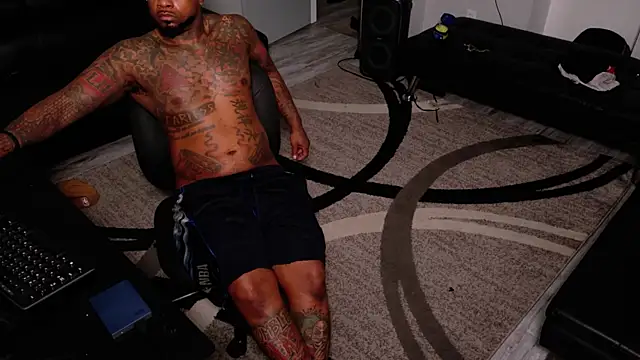 SLANGONDEMHOES online show from May 4, 7:37 am