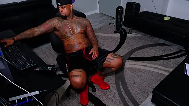 SLANGONDEMHOES online show from May 23, 4:55 pm