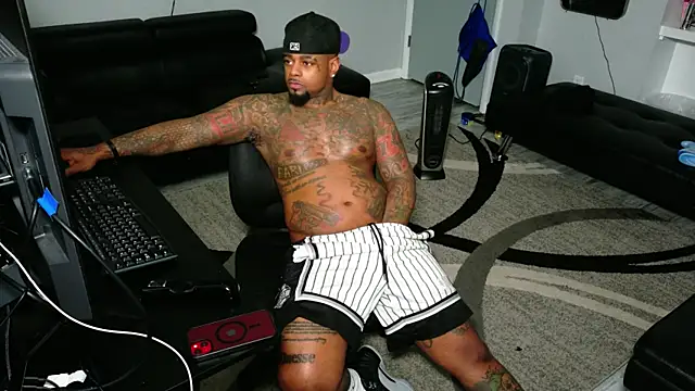 SLANGONDEMHOES online show from June 3, 2:58 am