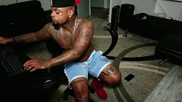 SLANGONDEMHOES online show from June 19, 3:16 pm