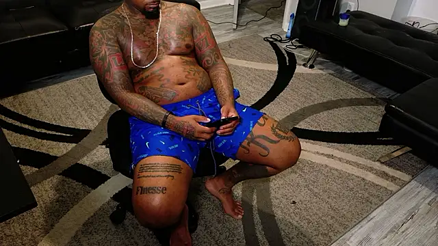 SLANGONDEMHOES online show from July 12, 5:20 am