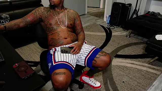 SLANGONDEMHOES online show from July 15, 2:33 pm