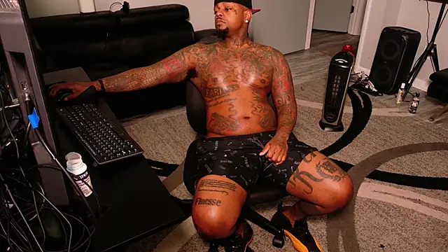 SLANGONDEMHOES online show from July 22, 3:04 pm