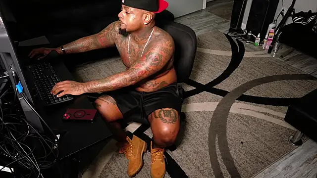 SLANGONDEMHOES online show from July 30, 1:21 pm