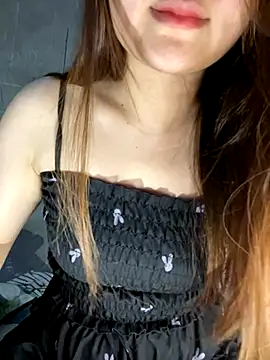 Snapshot of Hinne07 chatting on October 13, 3:45 pm Hinne07 online show from October 13, 3:45 pm