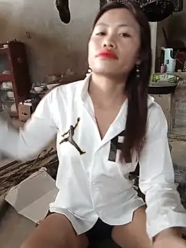Snapshot of rubi_bae chatting on May 15, 3:24 am rubi bae online show from May 15, 3:24 am