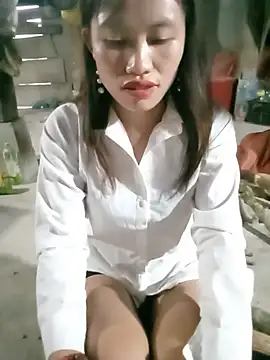 Snapshot of rubi_bae chatting on May 17, 11:56 pm rubi bae online show from May 17, 11:56 pm