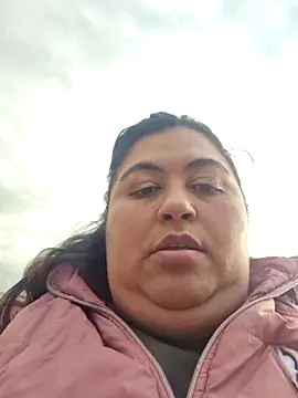 Snapshot of curvy_diva_ chatting on November 19, 9:59 pm curvy diva online show from November 19, 9:59 pm