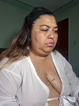 curvy diva  online show from March 1, 11:34 am