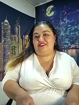curvy diva  online show from April 25, 10:18 am
